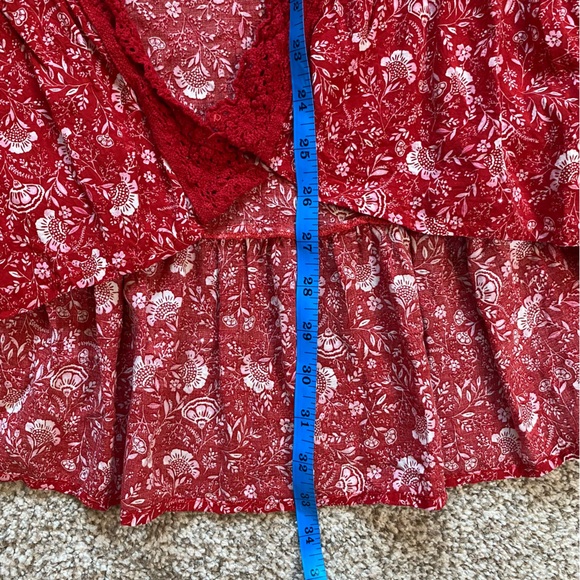 Maurice’s Red Floral Ruffled Kimono Size Large Lightweight Flowy - Picture 7 of 8